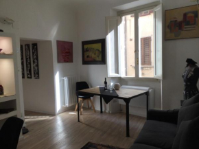 Old town Florence apartment facing S.Croce
